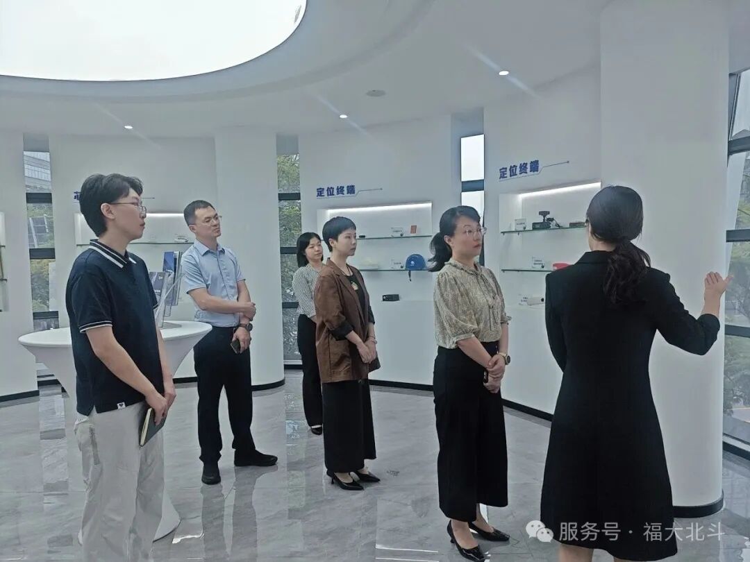 共青团福建省委副书记吴雪一行莅临福大北斗调研